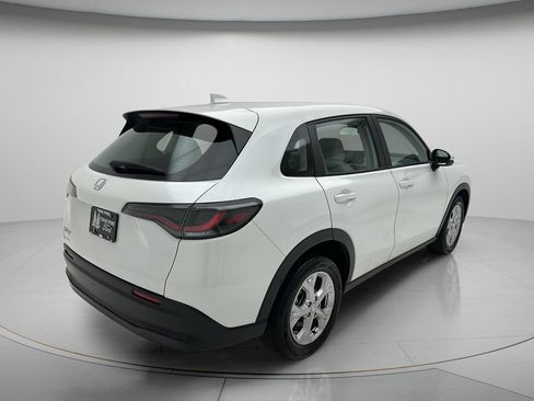 Used 2025 Honda HR-V LX image 3