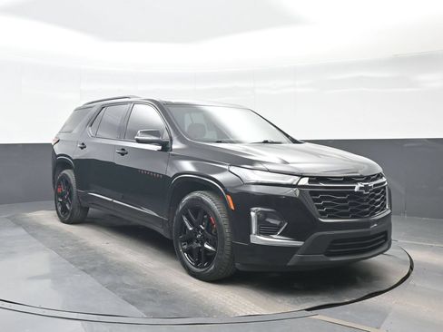 Used 2023 Chevrolet Traverse Premier w/ Redline Edition FWD image 9