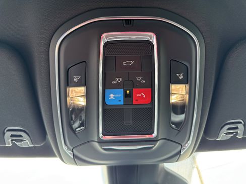 New 2025 Jeep Wagoneer Series II image 11