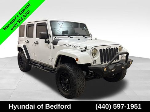Used 2015 Jeep Wrangler Unlimited Rubicon w/ Dual Top Group AWD/4WD image 3