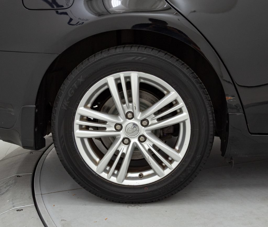 Used 2013 INFINITI G37 x Sedan w/ Premium Pkg AWD/4WD image 37