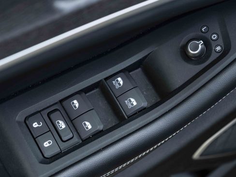 Used 2022 Jeep Grand Cherokee Limited RWD image 34