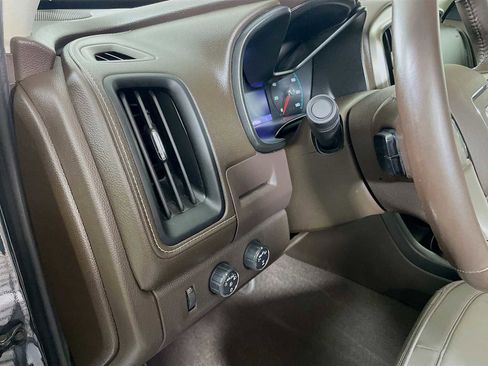 Used 2021 GMC Canyon Denali image 8