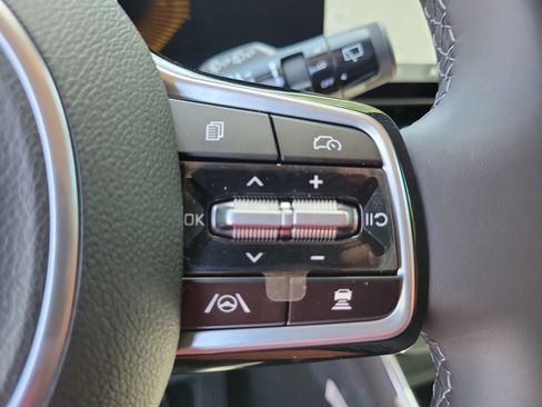 New 2026 Kia Carnival EX FWD image 22
