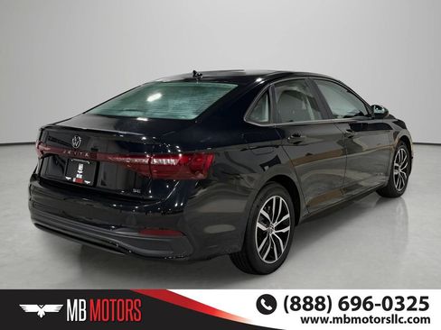 Used 2025 Volkswagen Jetta SE FWD image 5