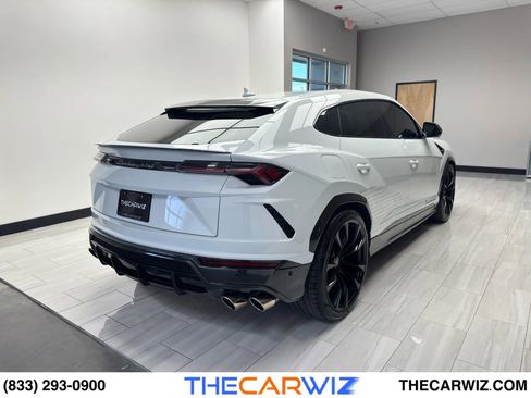 Used 2020 Lamborghini Urus image 31