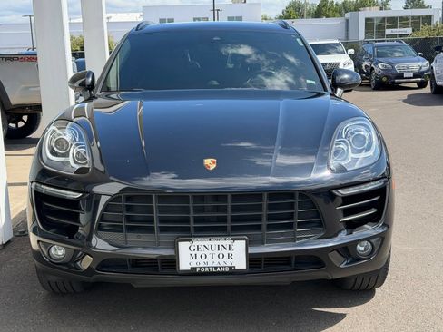 Used 2018 Porsche Macan AWD/4WD image 2
