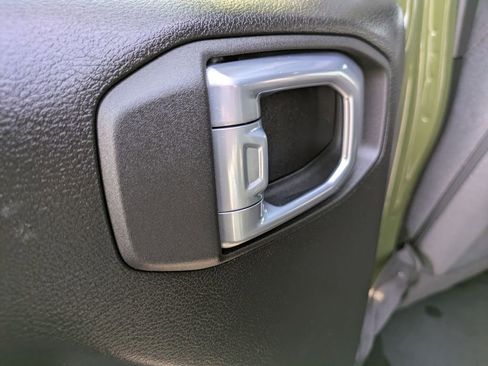 Used 2024 Jeep Wrangler Unlimited w/ Convenience Group image 24