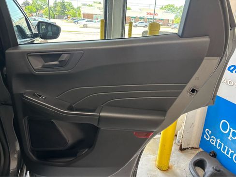 Used 2023 Ford Escape Active AWD/4WD image 29