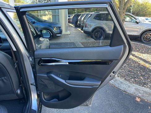 New 2026 Kia Seltos SX w/ SX Sunroof Package image 21