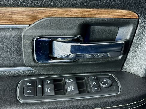 Used 2018 RAM 1500 Laramie w/ Convenience Group image 23