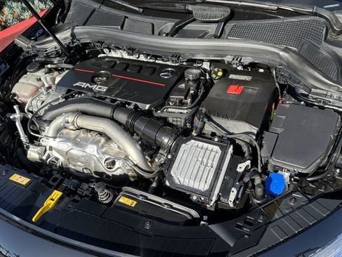 Used 2025 Mercedes-Benz GLA 35 AMG 4MATIC image 5