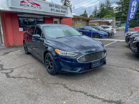Used 2020 Ford Fusion SE FWD image 4