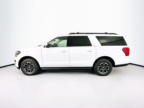 Used 2024 Ford Expedition Max XLT image 4