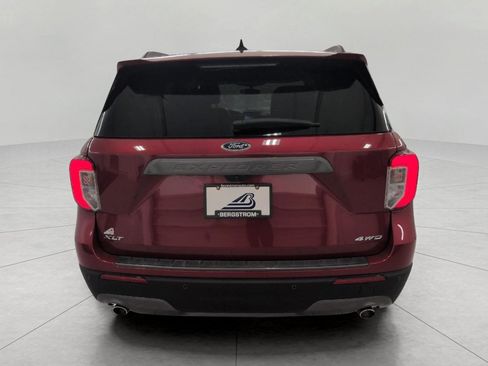 Used 2024 Ford Explorer XLT w/ Equipment Group 202A AWD/4WD image 26