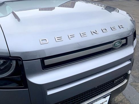 Used 2023 Land Rover Defender 110 X-Dynamic SE image 6