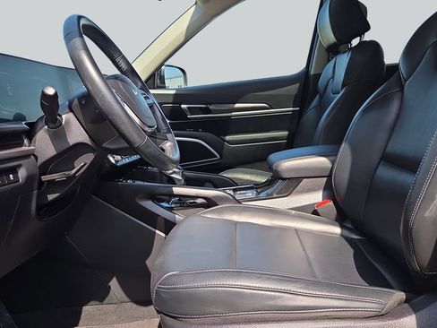 Used 2025 Kia Telluride S FWD image 29