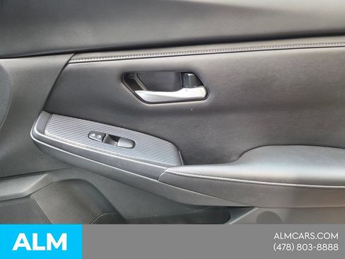 Used 2024 Nissan Sentra SV FWD image 21