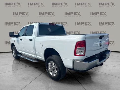 Used 2024 RAM 2500 Big Horn AWD/4WD image 2