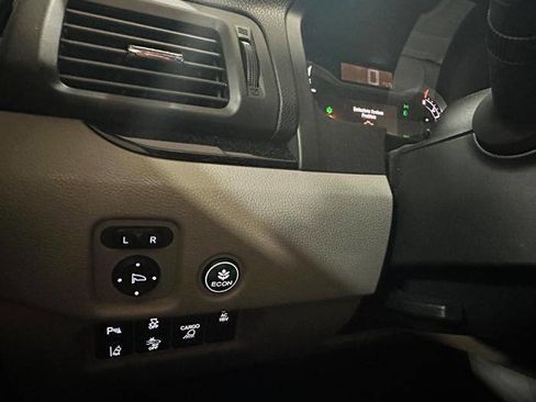 Used 2017 Honda Ridgeline RTL-E image 35