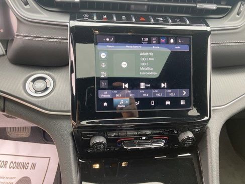 Certified 2023 Jeep Grand Cherokee L Laredo image 19