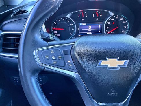 Used 2020 Chevrolet Equinox LT FWD image 23