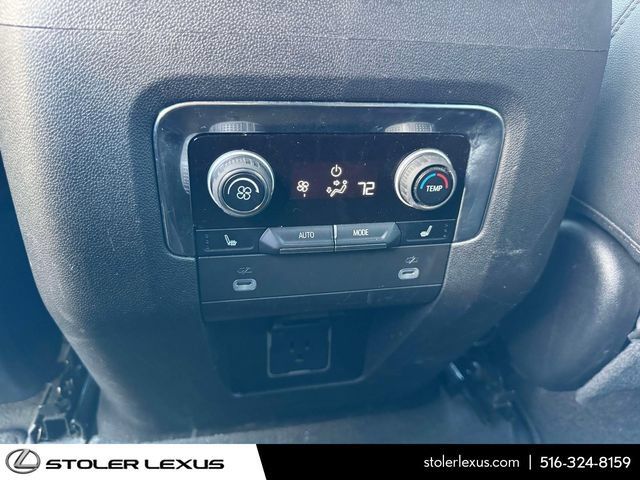 Used 2023 Chevrolet Suburban RST w/ Luxury Package AWD/4WD image 18