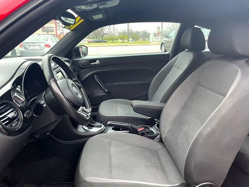 Used 2016 Volkswagen Beetle 1.8T S image 9