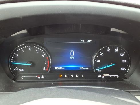 Used 2022 Ford Explorer XLT w/ Equipment Group 202A image 19