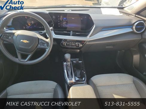 Used 2024 Chevrolet Trax LT FWD image 10
