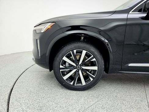 New 2026 Volvo XC90 B5 Core image 26