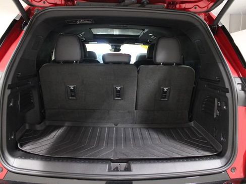 Used 2024 Chevrolet Traverse RS image 14