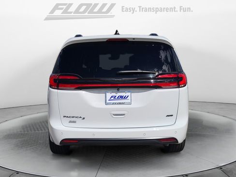 New 2026 Chrysler Pacifica Select w/ S Appearance Package image 6