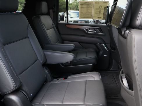 Used 2026 GMC Yukon XL Denali w/ Denali Reserve Package RWD image 34