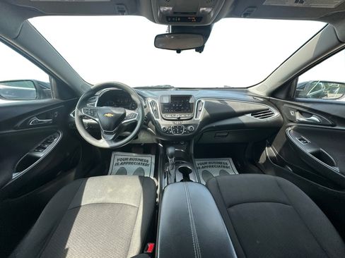 Used 2021 Chevrolet Malibu LT FWD image 23