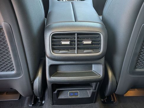 Used 2026 Mercedes-Benz GLE 450 4MATIC image 32