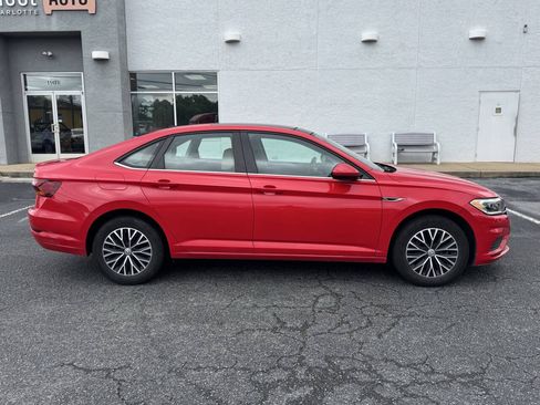 Used 2019 Volkswagen Jetta SEL w/ Cold Weather Package FWD image 6