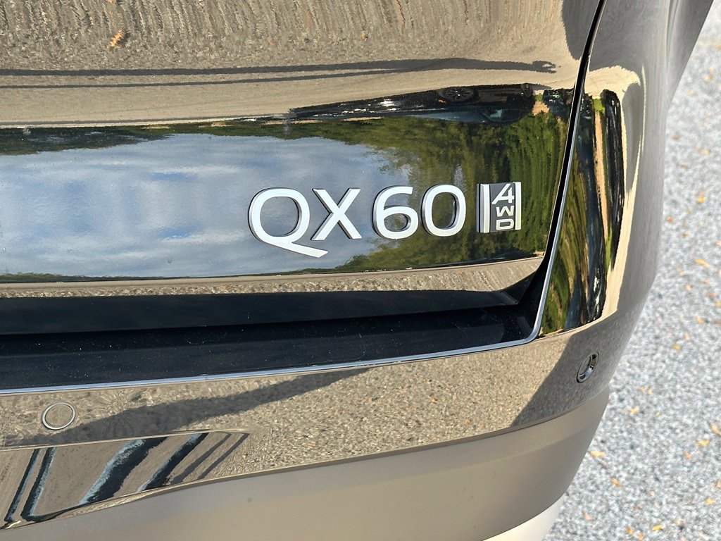 Certified 2027 INFINITI QX60 Luxe w/ Family Package AWD/4WD image 12
