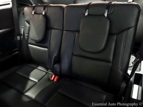 Used 2022 Ford Explorer XLT w/ Equipment Group 202A image 18