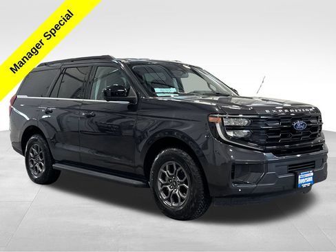 Used 2025 Ford Expedition Active AWD/4WD image 1