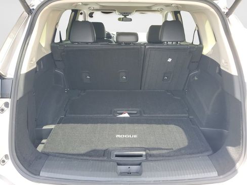 Used 2026 Nissan Rogue Platinum w/ Platinum Premium Package AWD/4WD image 9