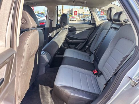 Used 2025 Volkswagen Jetta SE FWD image 22