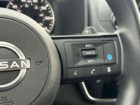 Certified 2023 Nissan Rogue SV FWD image 12