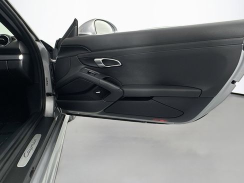 Used 2021 Porsche 718 Cayman image 19