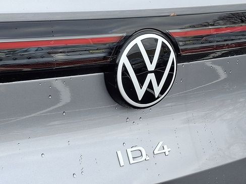 New 2025 Volkswagen ID.4 Pro AWD/4WD image 17