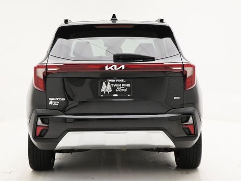Used 2024 Kia Seltos SX image 8