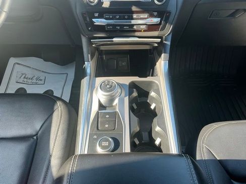 Used 2020 Ford Explorer XLT w/ Equipment Group 202A AWD/4WD image 27