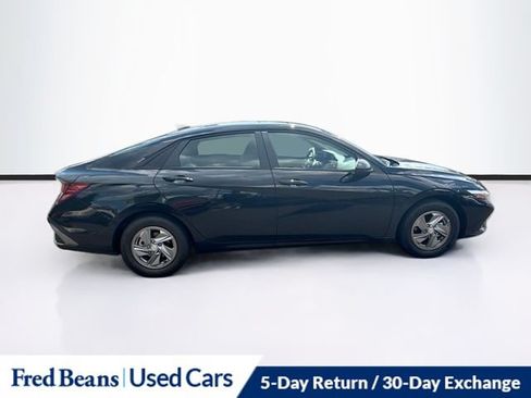 Certified 2026 Hyundai Elantra SE FWD image 11