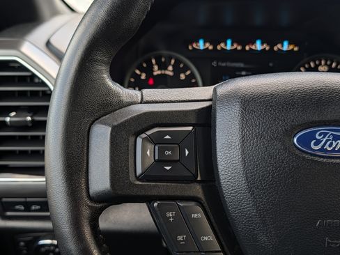 Used 2018 Ford F150 XLT w/ Equipment Group 302A Luxury AWD/4WD image 27