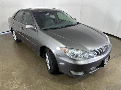 Used 2006 Toyota Camry XLE FWD image 7